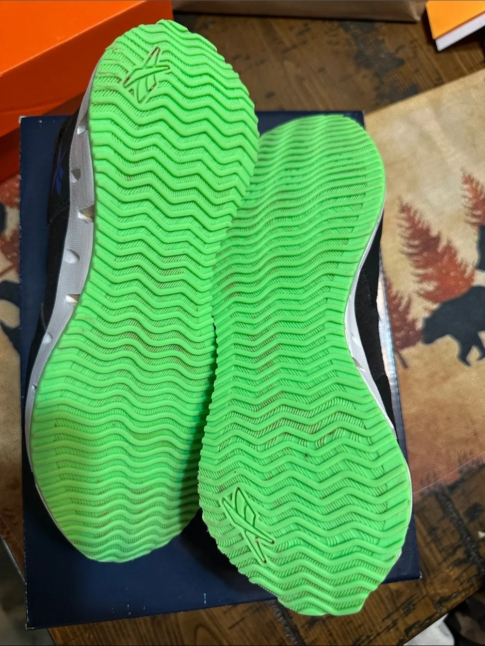 Boys size 2 Reebok shoes